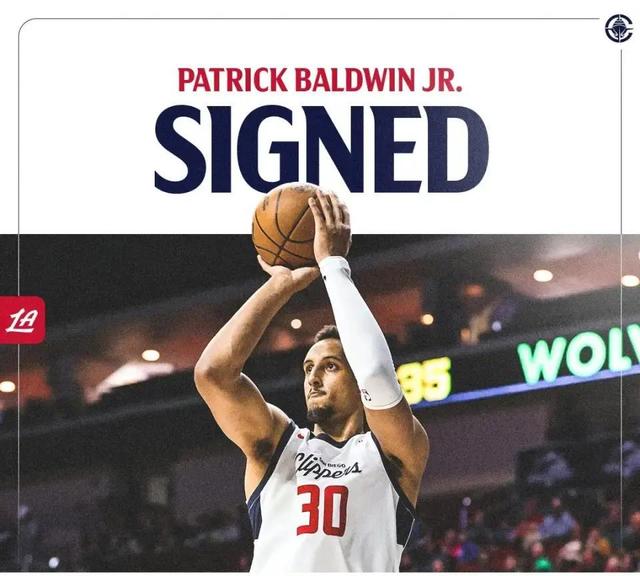 hth华体会-包含欧篮联赛程吃紧，洛杉矶快船今晨官宣签约，目标明确，年轻球员得到机会的词条